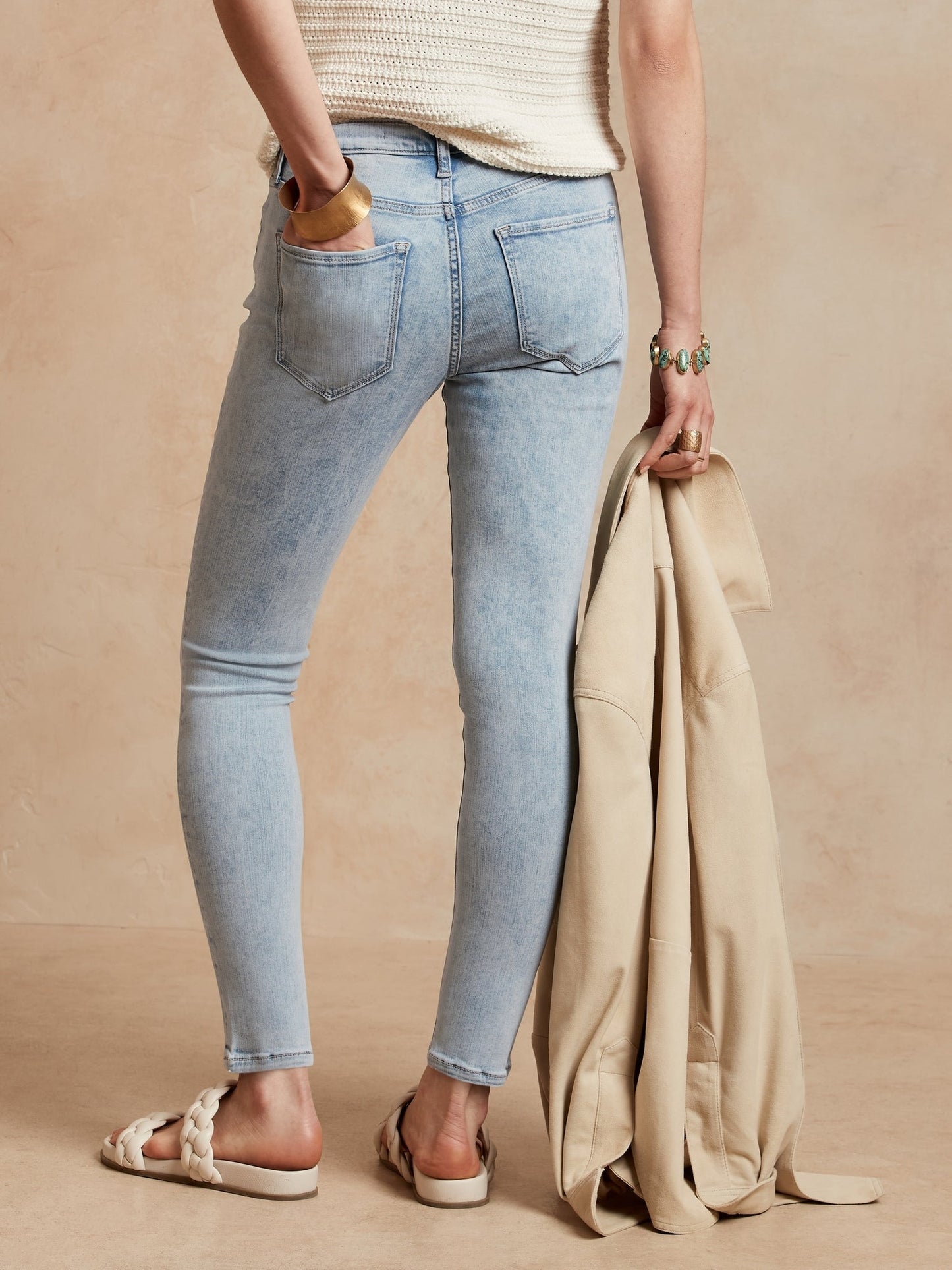 Mid + Skinny Jean