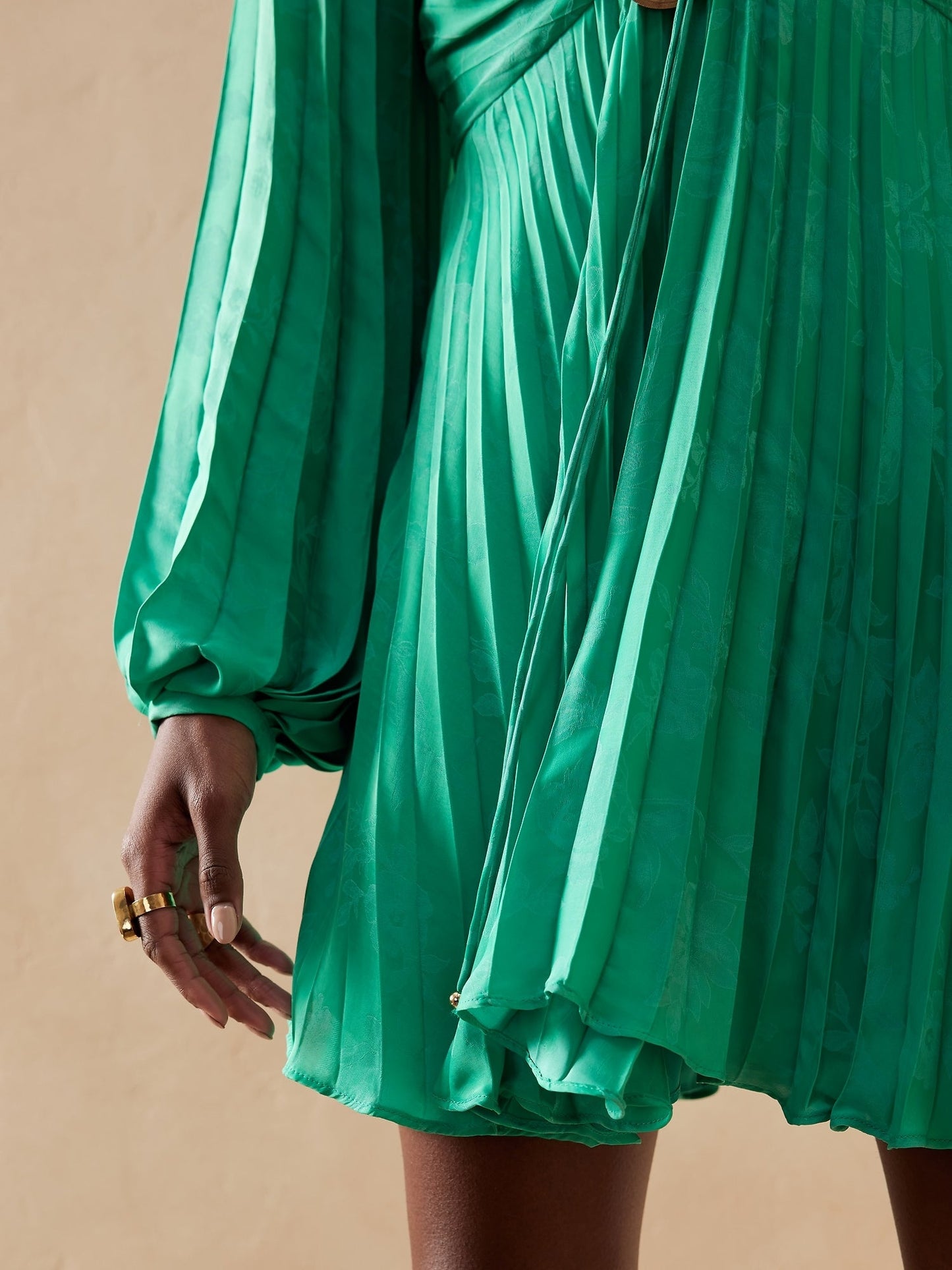 BR Pleated Mini Dress - Cabana Green