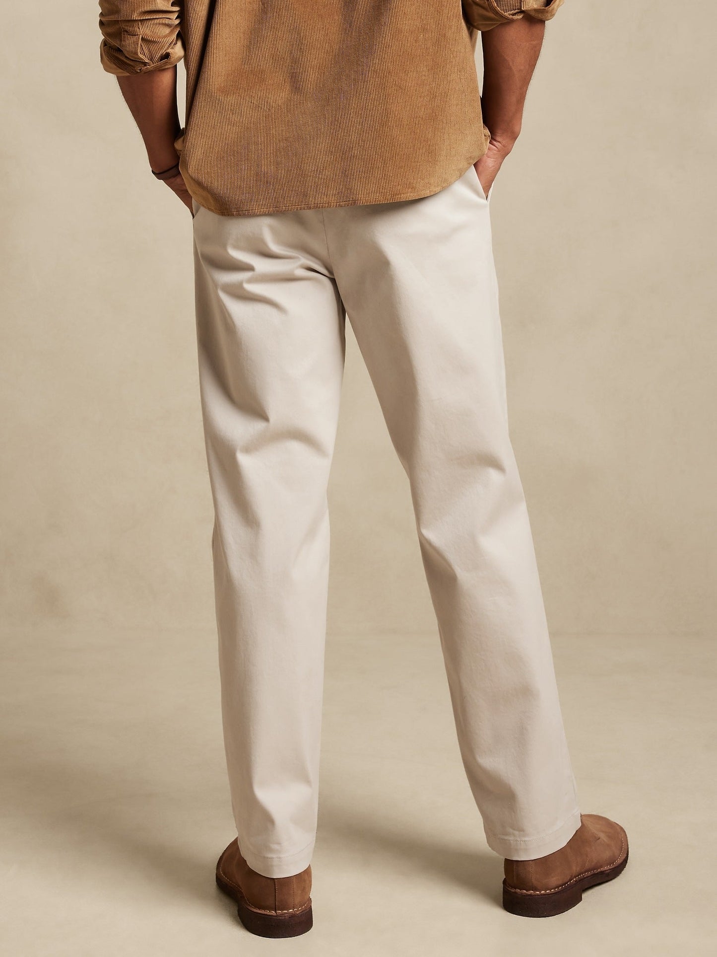BR ARCHIVES Dawson Relaxed Rapid Movement Chino