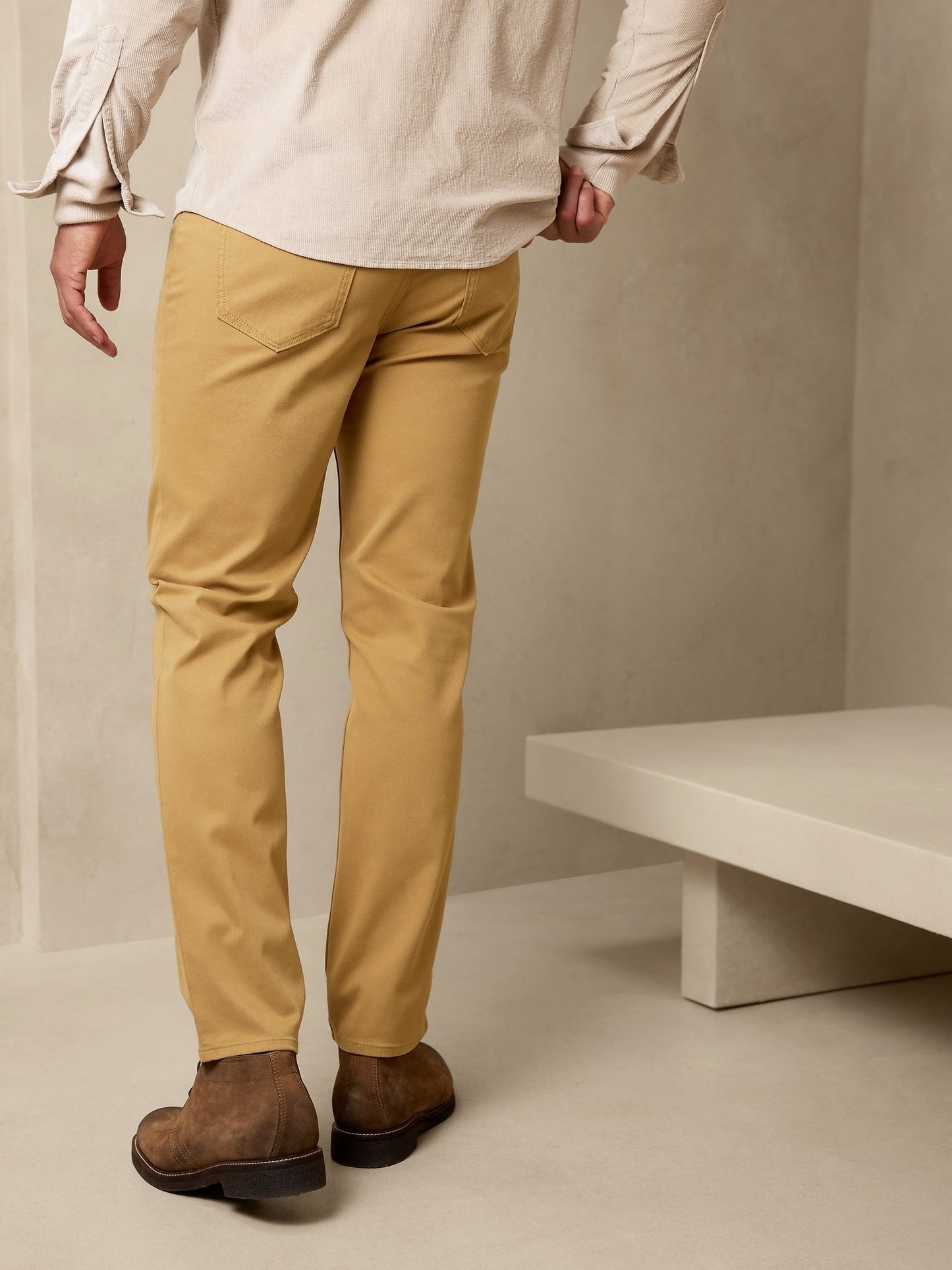 Tapered Traveler Pant