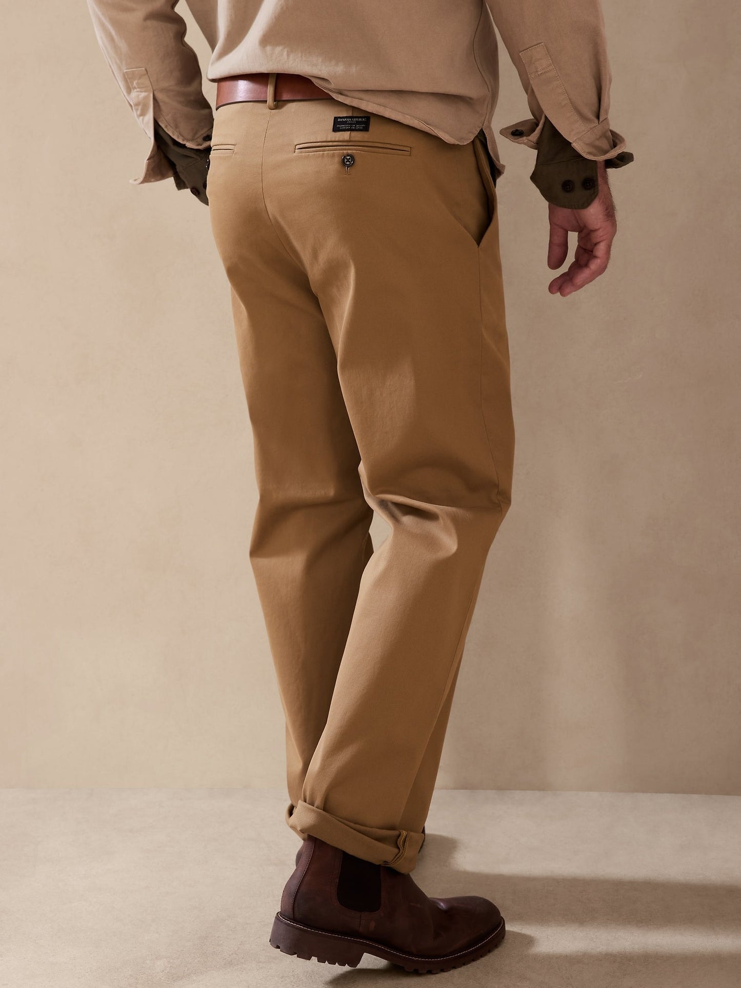 BR ARCHIVES Dawson Relaxed Rapid Movement Chino