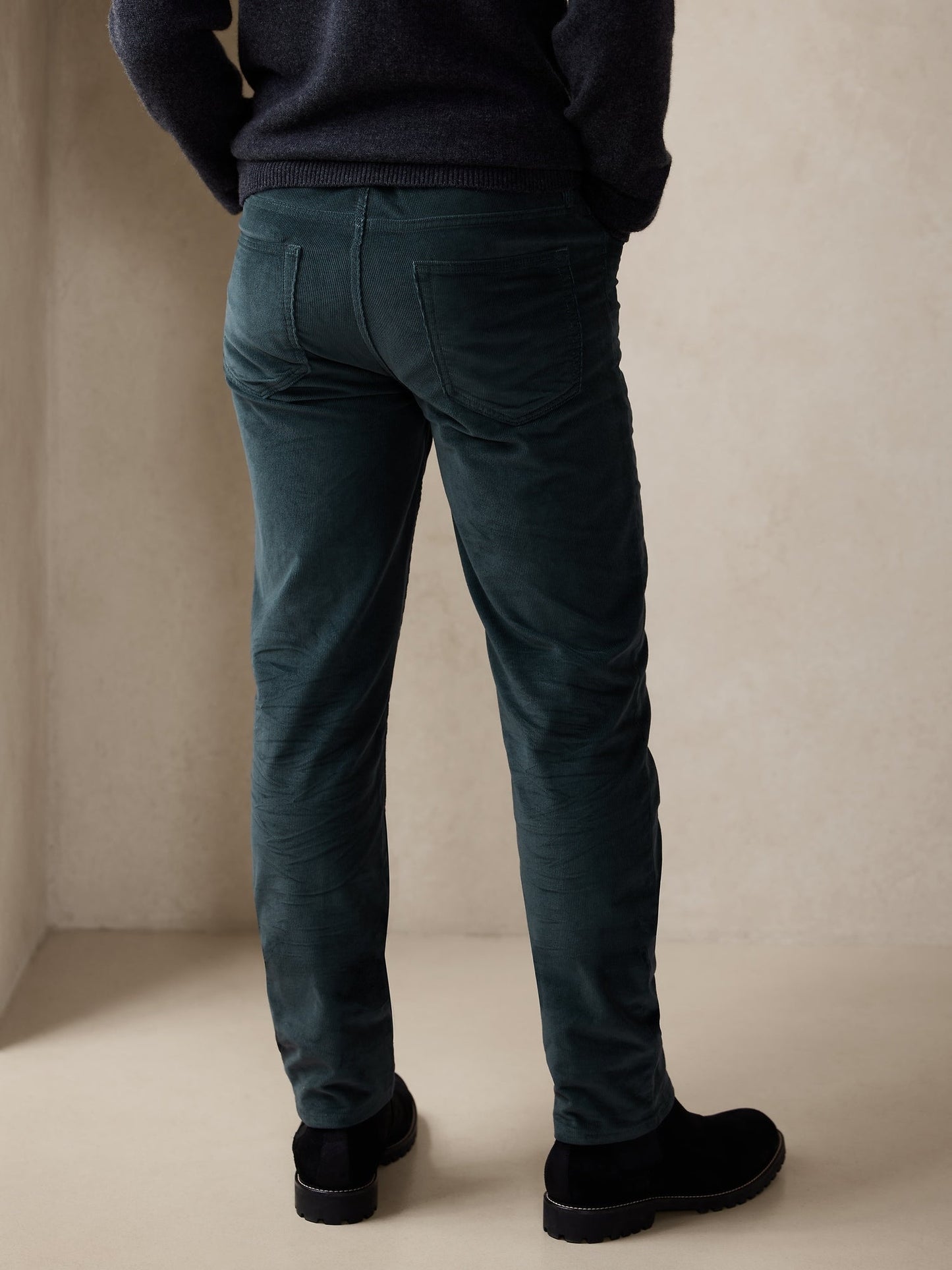 Slim Traveler Corduroy Pant