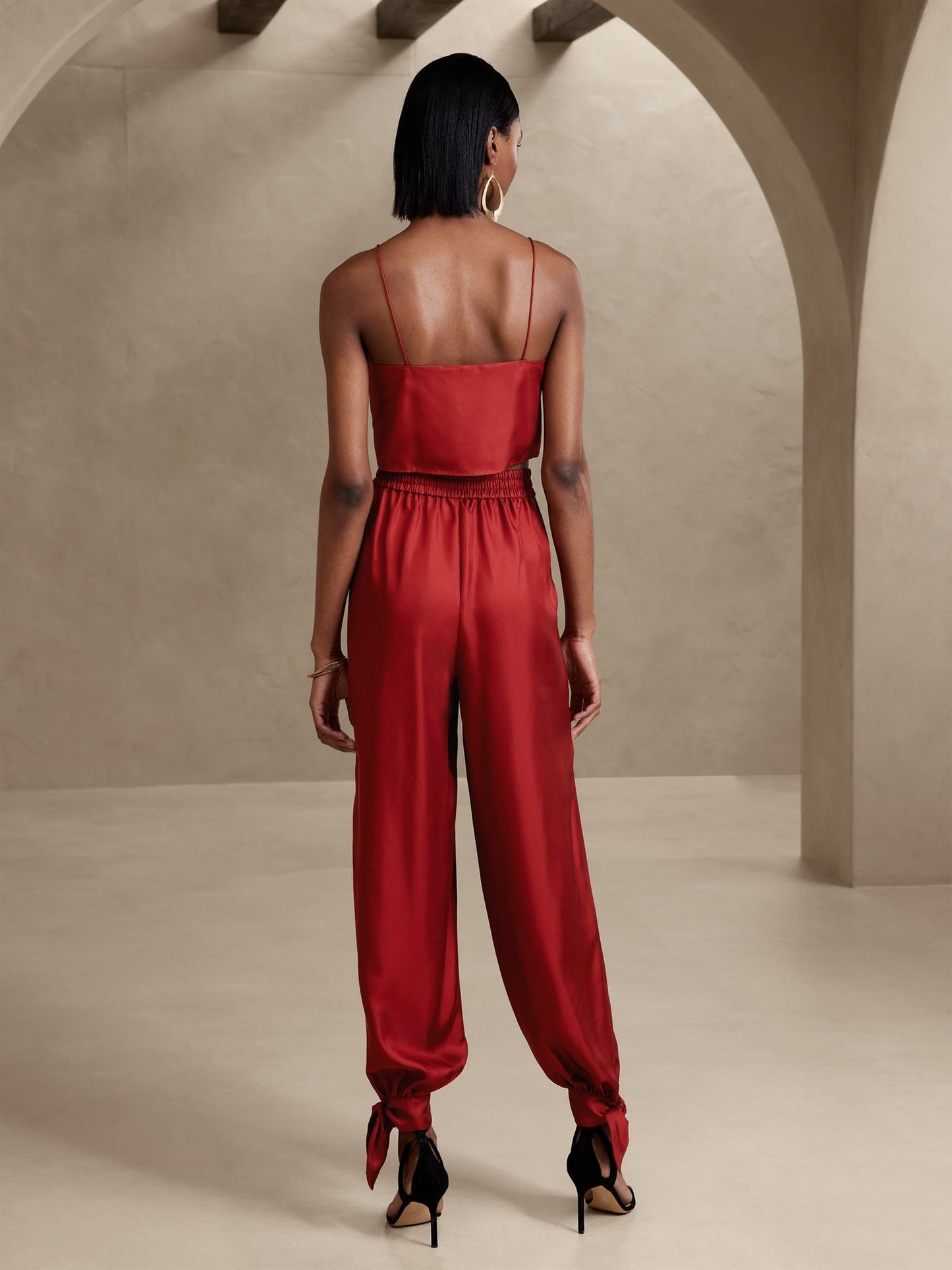 Pantalón De Seda Detalle Lazo Rojo