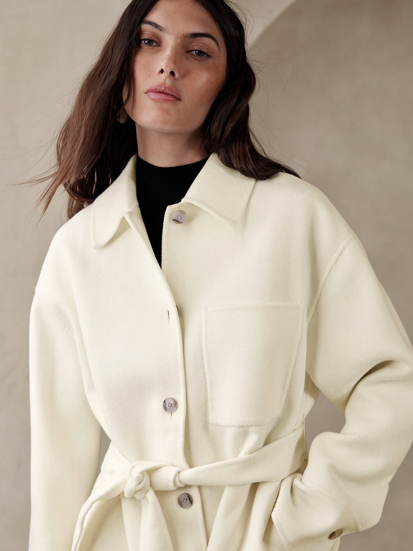 Chaqueta Camisera Larga Con Cinturón Beige